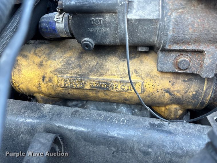 image for item FG0001 2006 International 9400i semi truck