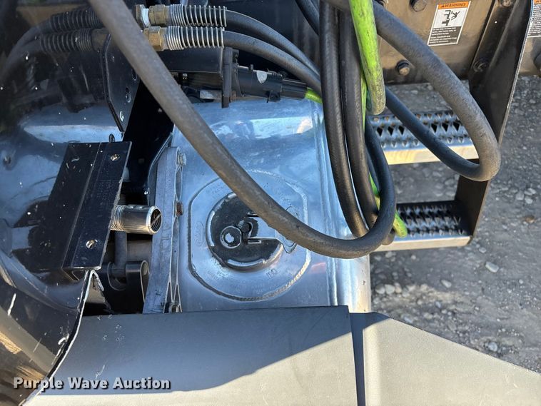 image for item FG0003 2020 Peterbilt 579 semi truck