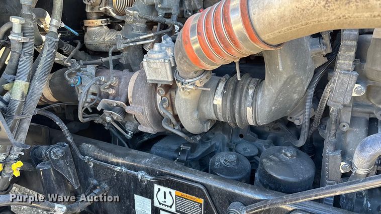 image for item FG0003 2020 Peterbilt 579 semi truck