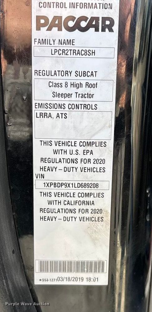 image for item FG0003 2020 Peterbilt 579 semi truck