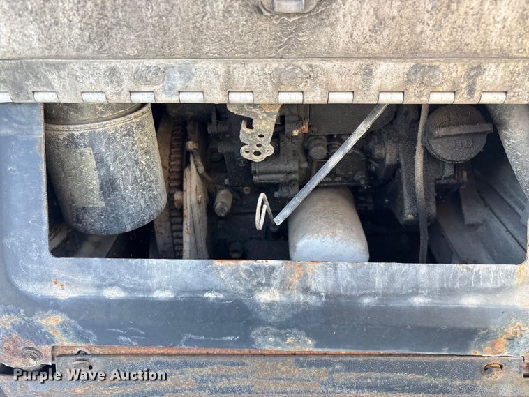 image for item FG0004 2015 Peterbilt 579 semi truck