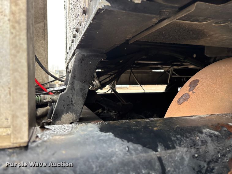 image for item FG0218 2004 Kenworth T800B semi truck