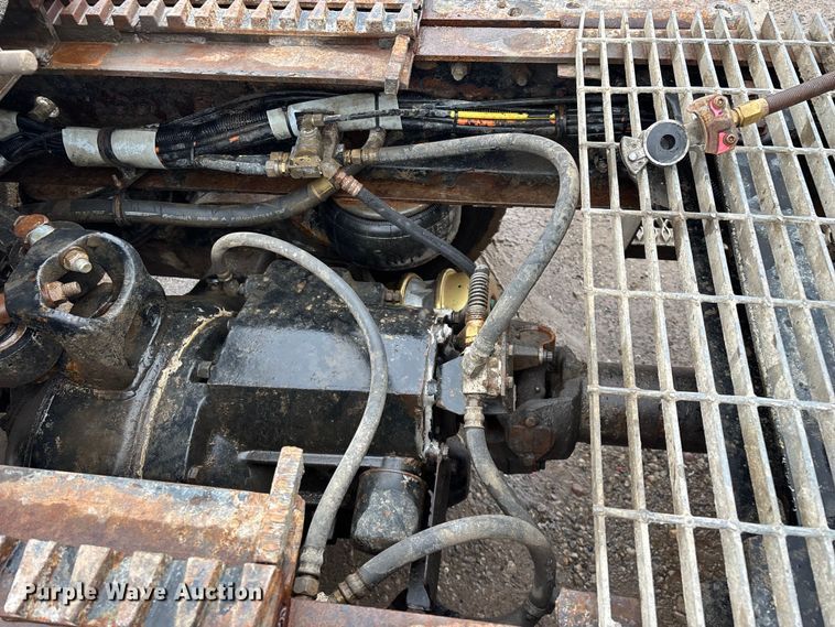 image for item FG0218 2004 Kenworth T800B semi truck