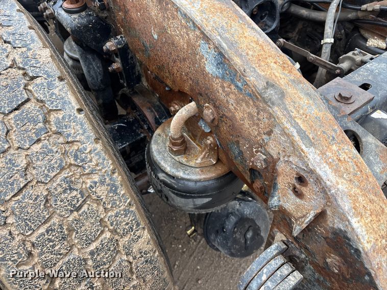 image for item FG0218 2004 Kenworth T800B semi truck