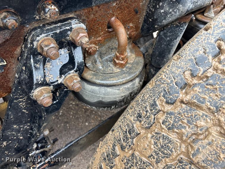 image for item FG0218 2004 Kenworth T800B semi truck