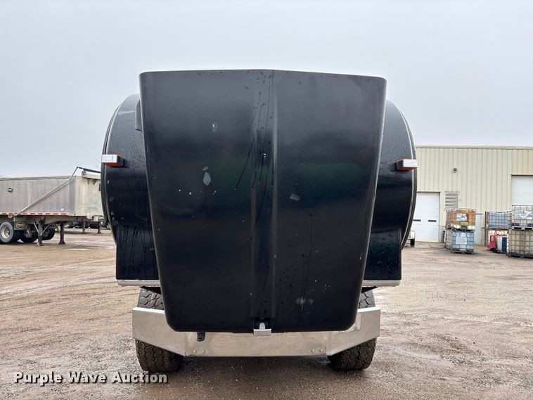 image for item FG0218 2004 Kenworth T800B semi truck