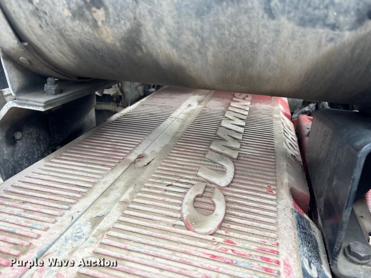 image for item FG0218 2004 Kenworth T800B semi truck