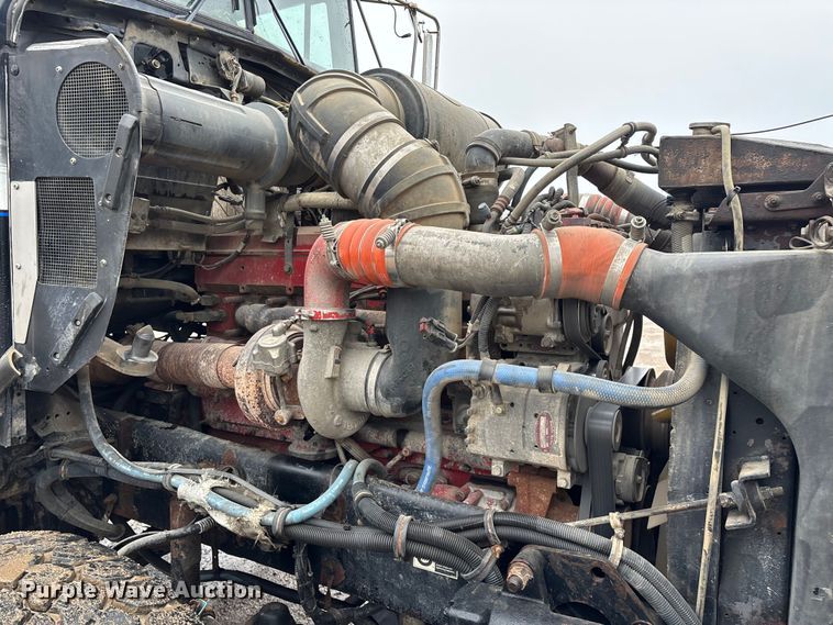 image for item FG0218 2004 Kenworth T800B semi truck