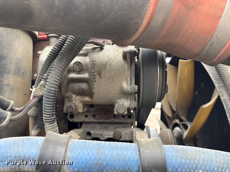 image for item FG0218 2004 Kenworth T800B semi truck