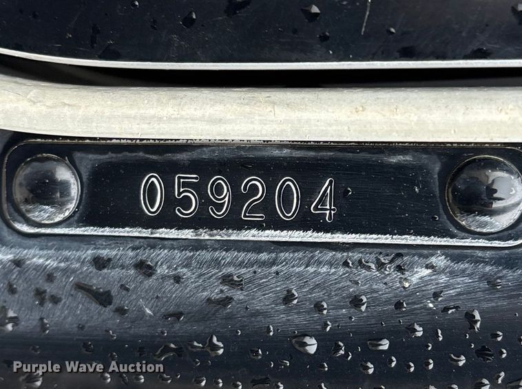 image for item FG0218 2004 Kenworth T800B semi truck