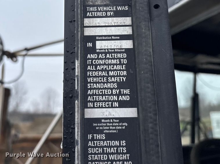 image for item FG0218 2004 Kenworth T800B semi truck