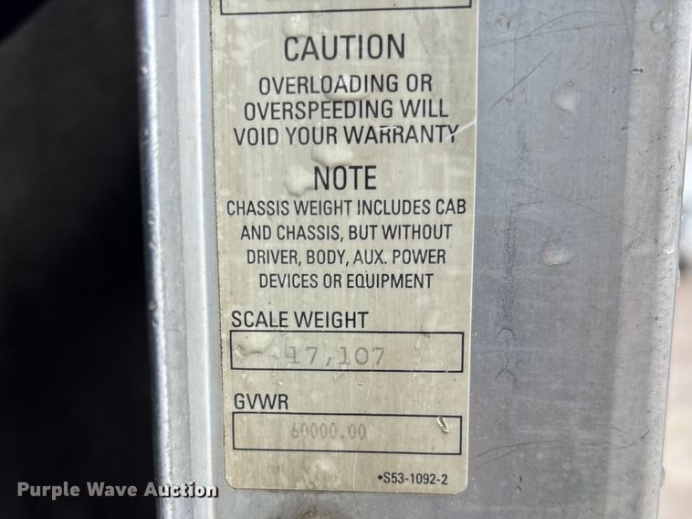 image for item FG0218 2004 Kenworth T800B semi truck