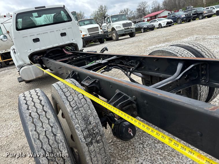 image for item FG0219 2013 Ford F750 Super Duty truck cab and chassis