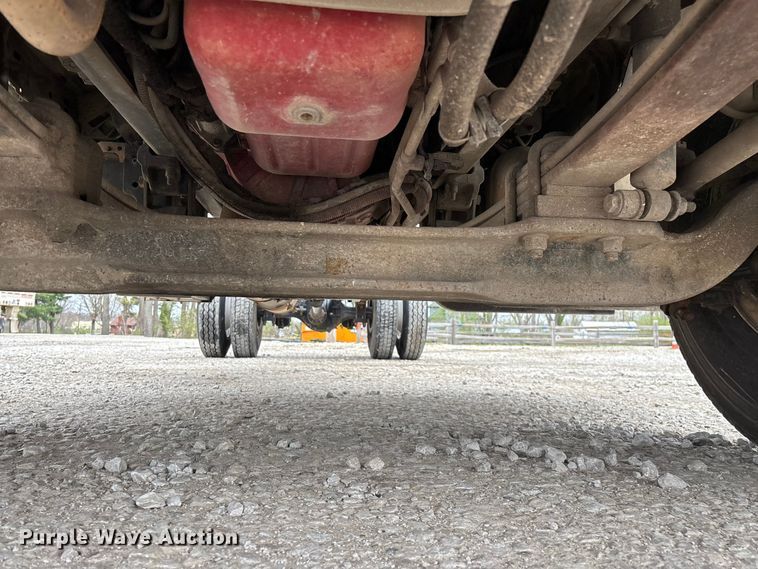 image for item FG0219 2013 Ford F750 Super Duty truck cab and chassis