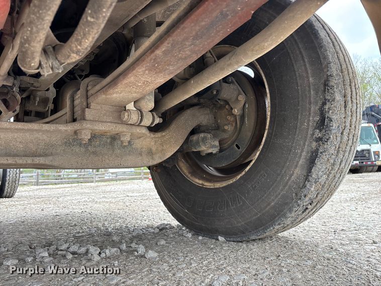 image for item FG0219 2013 Ford F750 Super Duty truck cab and chassis