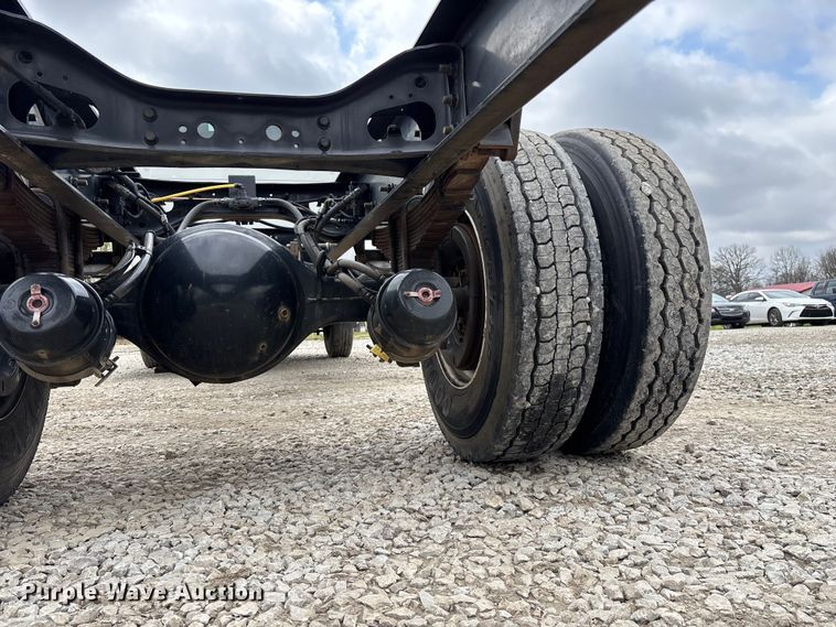 image for item FG0219 2013 Ford F750 Super Duty truck cab and chassis