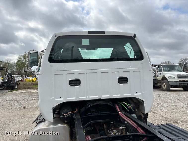 image for item FG0219 2013 Ford F750 Super Duty truck cab and chassis