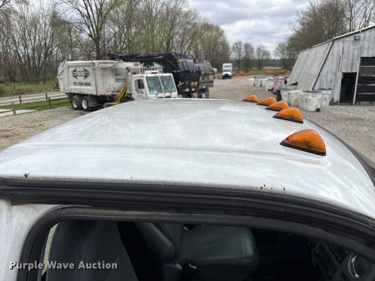 image for item FG0219 2013 Ford F750 Super Duty truck cab and chassis