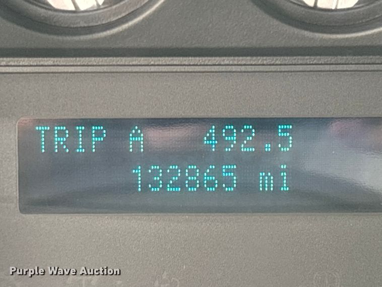 image for item FG0219 2013 Ford F750 Super Duty truck cab and chassis