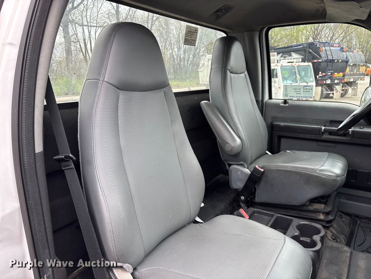 image for item FG0219 2013 Ford F750 Super Duty truck cab and chassis