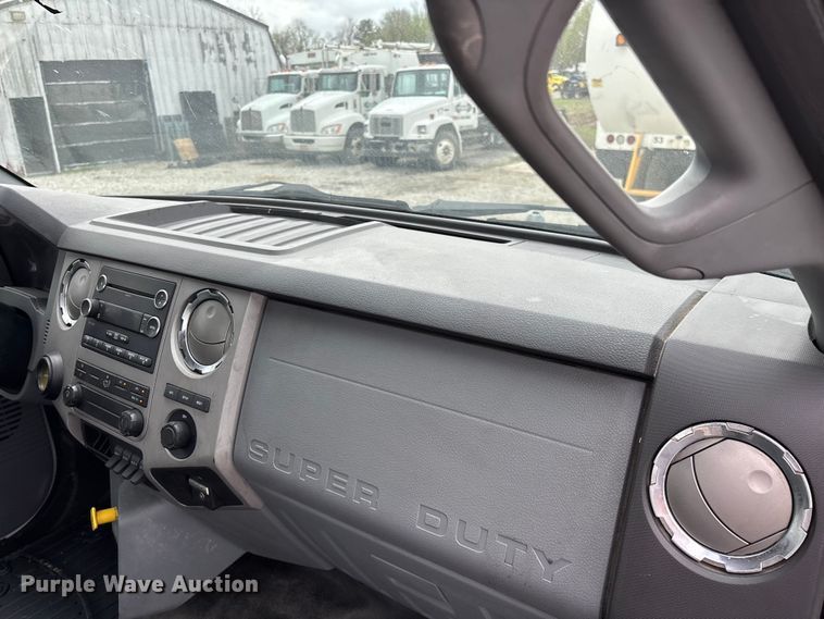 image for item FG0219 2013 Ford F750 Super Duty truck cab and chassis