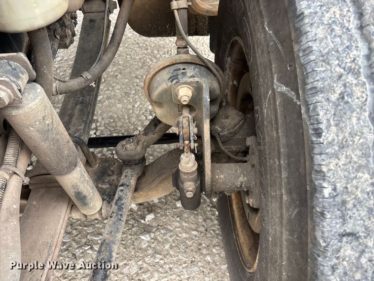 image for item FG0219 2013 Ford F750 Super Duty truck cab and chassis