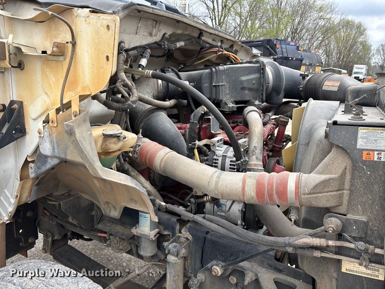 image for item FG0219 2013 Ford F750 Super Duty truck cab and chassis