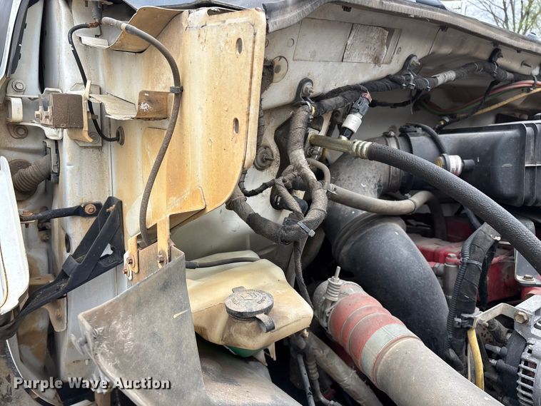 image for item FG0219 2013 Ford F750 Super Duty truck cab and chassis