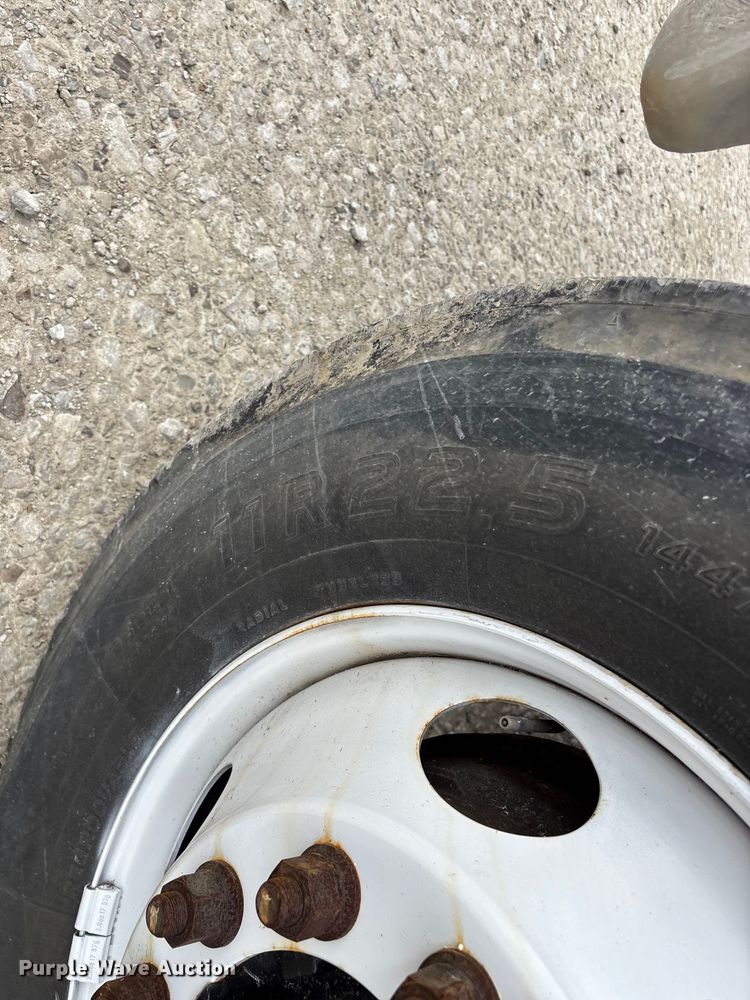 image for item FG0219 2013 Ford F750 Super Duty truck cab and chassis