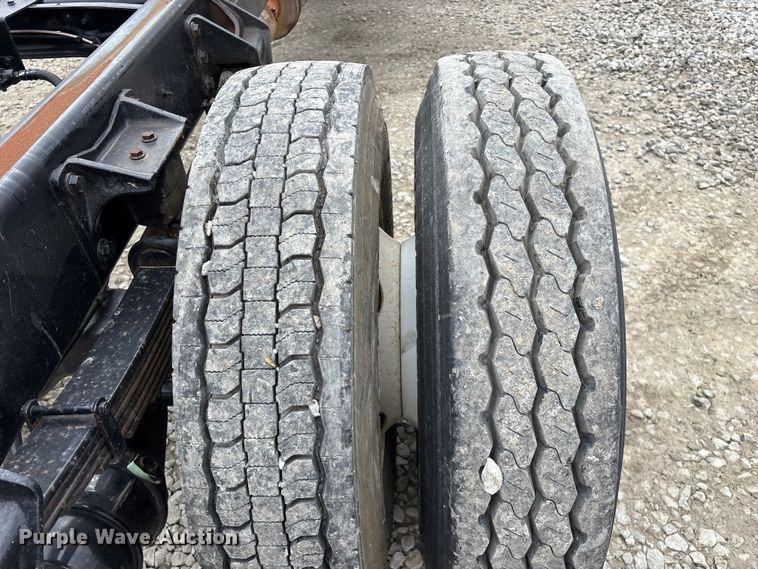 image for item FG0219 2013 Ford F750 Super Duty truck cab and chassis