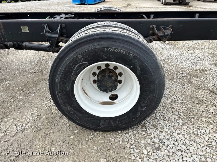 image for item FG0219 2013 Ford F750 Super Duty truck cab and chassis