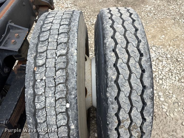 image for item FG0219 2013 Ford F750 Super Duty truck cab and chassis