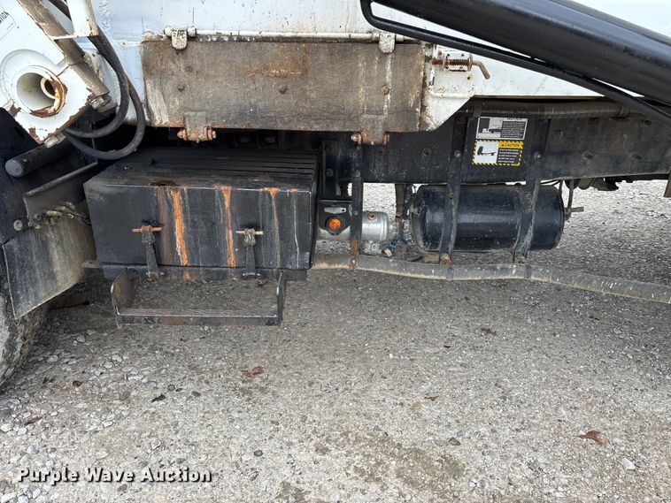 image for item FG0220 2008 Mack refuse truck