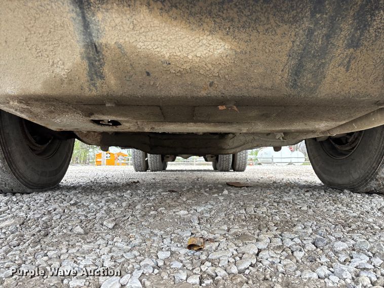 image for item FG0220 2008 Mack refuse truck