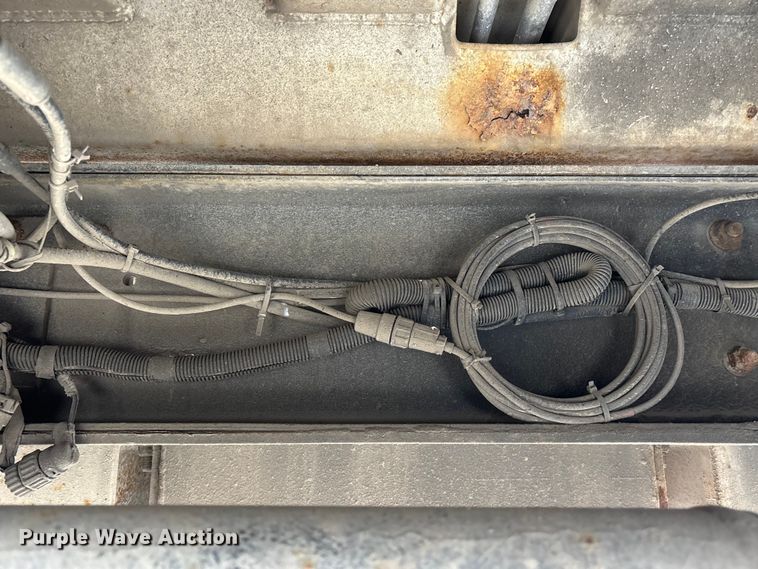 image for item FG0220 2008 Mack refuse truck