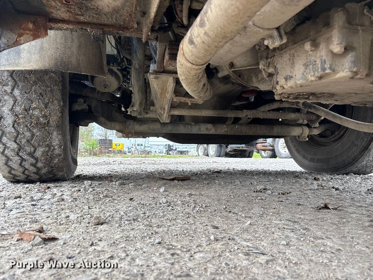 image for item FG0220 2008 Mack refuse truck