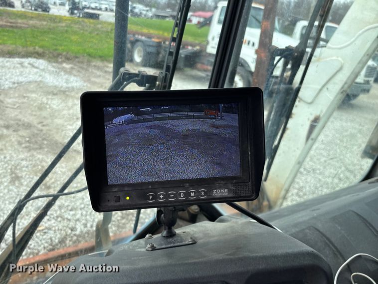 image for item FG0220 2008 Mack refuse truck