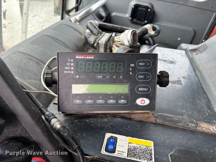 image for item FG0220 2008 Mack refuse truck