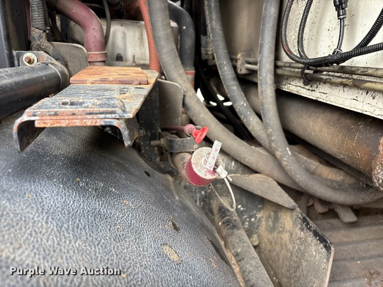 image for item FG0220 2008 Mack refuse truck