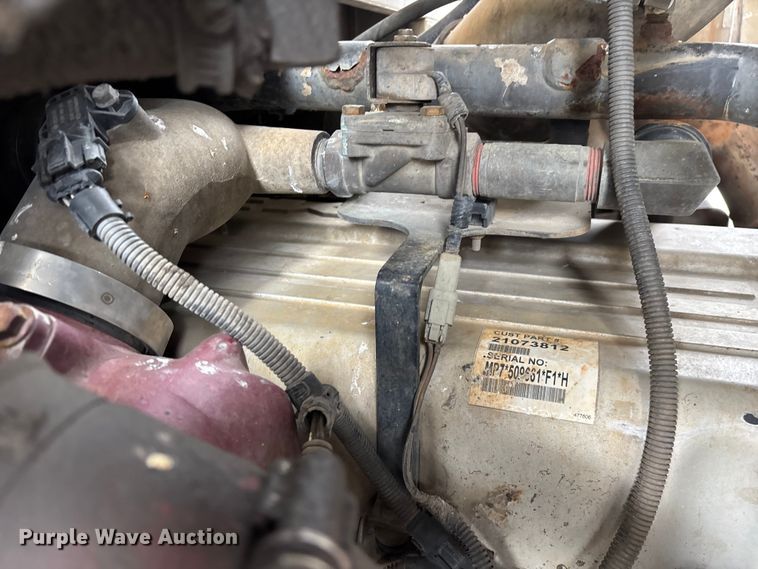 image for item FG0220 2008 Mack refuse truck