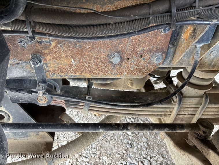 image for item FG0220 2008 Mack refuse truck