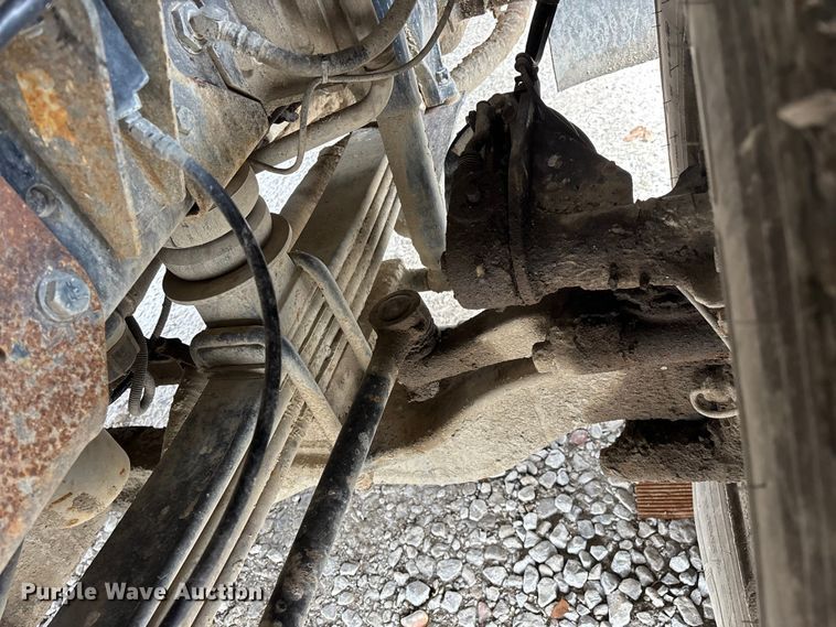 image for item FG0220 2008 Mack refuse truck