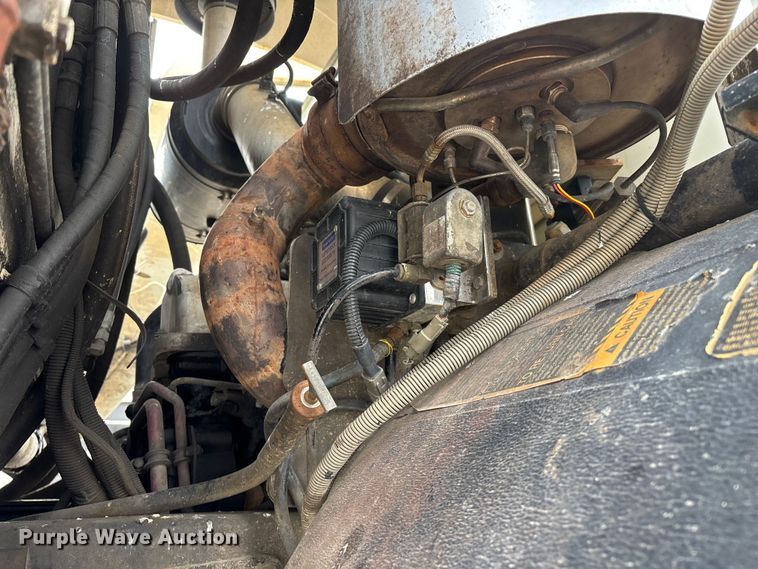 image for item FG0220 2008 Mack refuse truck