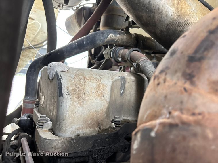 image for item FG0220 2008 Mack refuse truck