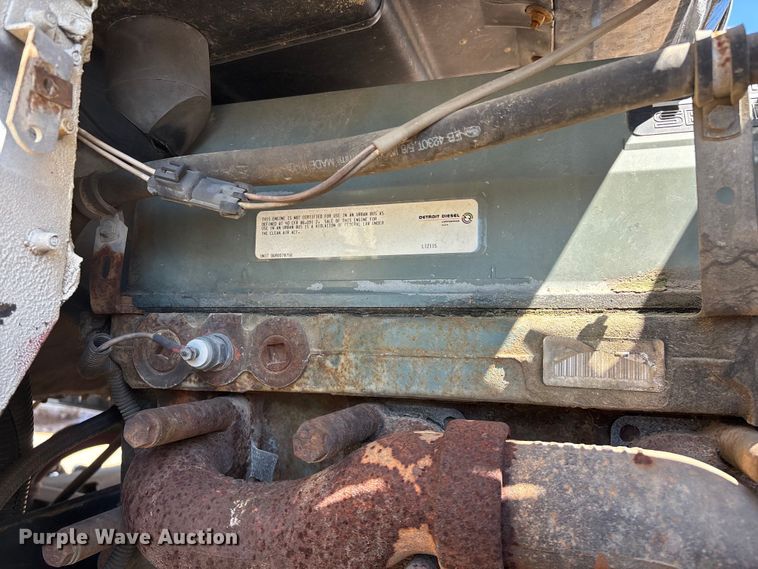 image for item FG0221 1993 Freightliner FLD truck cab and chassis