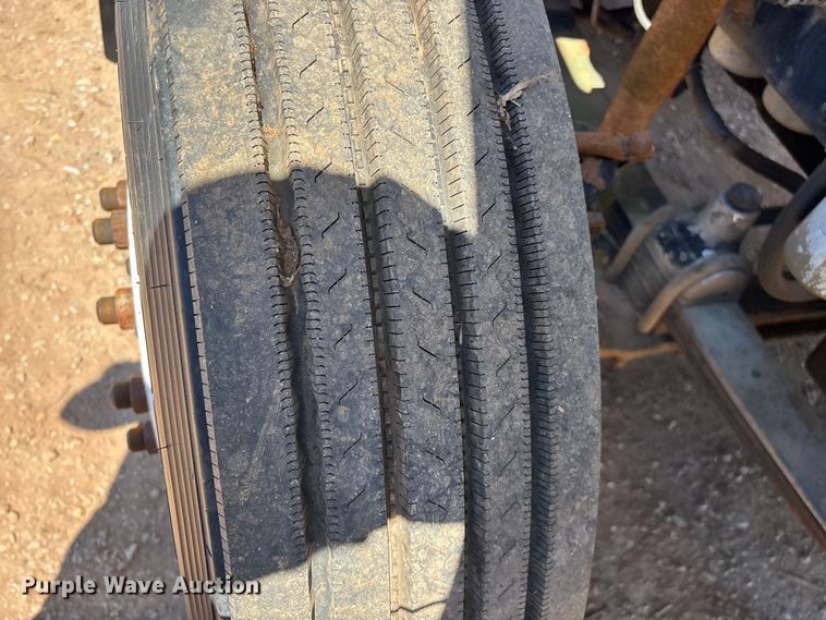 image for item FG0221 1993 Freightliner FLD truck cab and chassis