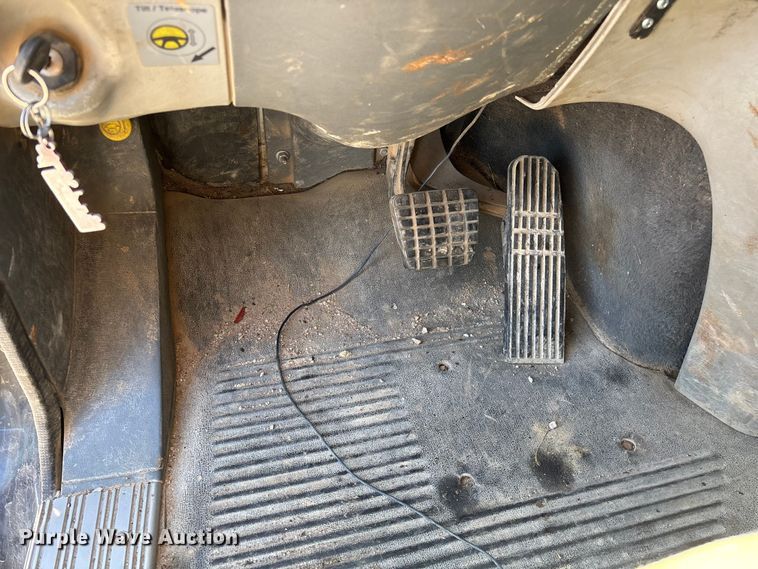 image for item FG0228 2006 Freightliner Columbia semi truck