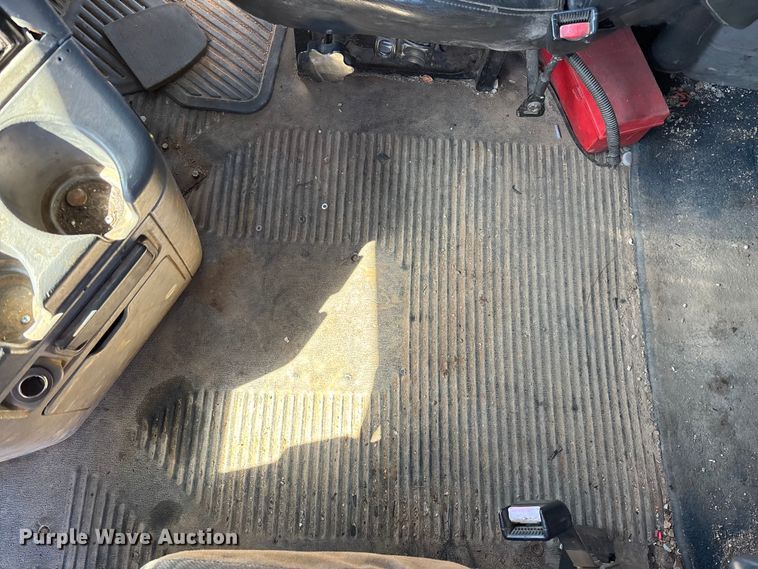 image for item FG0228 2006 Freightliner Columbia semi truck