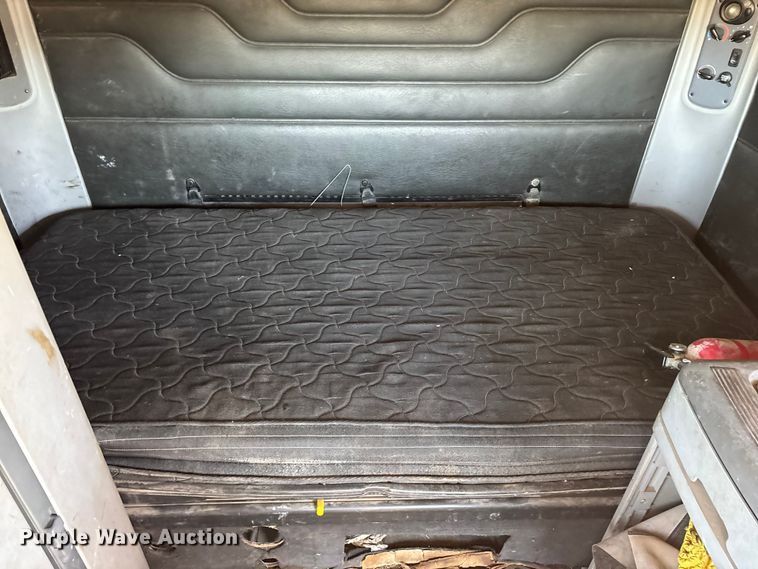 image for item FG0228 2006 Freightliner Columbia semi truck