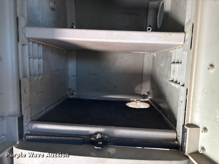 image for item FG0228 2006 Freightliner Columbia semi truck